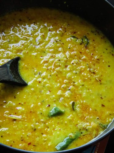 Sri Lankan lentil curry