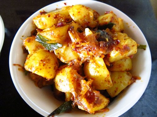 Sri Lankan Deviled Potatoes