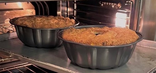 ***Drumheller's Fresh Apple Cake