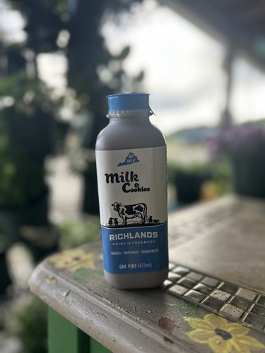 ****Richlands Dairy and Creamery, Milk & Cookies