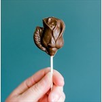 Rose bud chocolate lollipop
